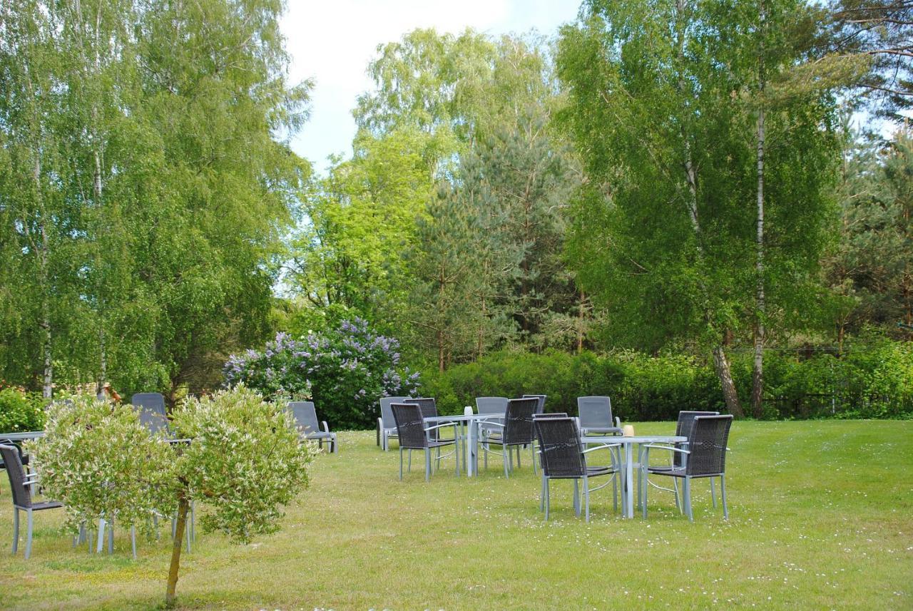 Appartementanlage-Ferienwohnungen Weisse Moewe Засниц Экстерьер фото