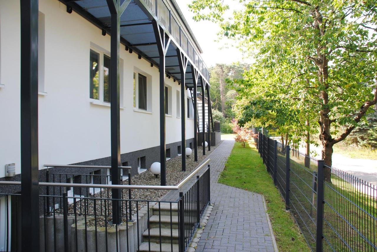 Appartementanlage-Ferienwohnungen Weisse Moewe Засниц Экстерьер фото