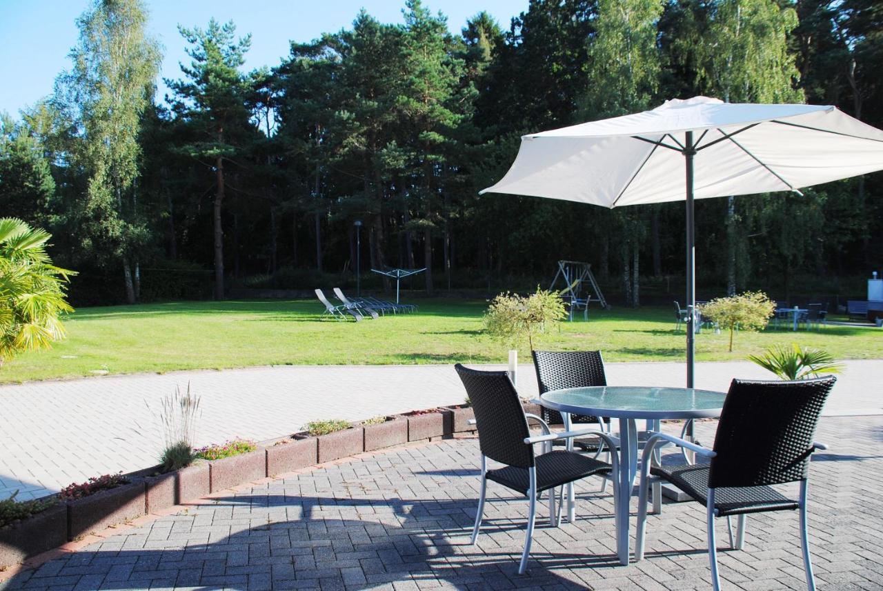 Appartementanlage-Ferienwohnungen Weisse Moewe Засниц Экстерьер фото